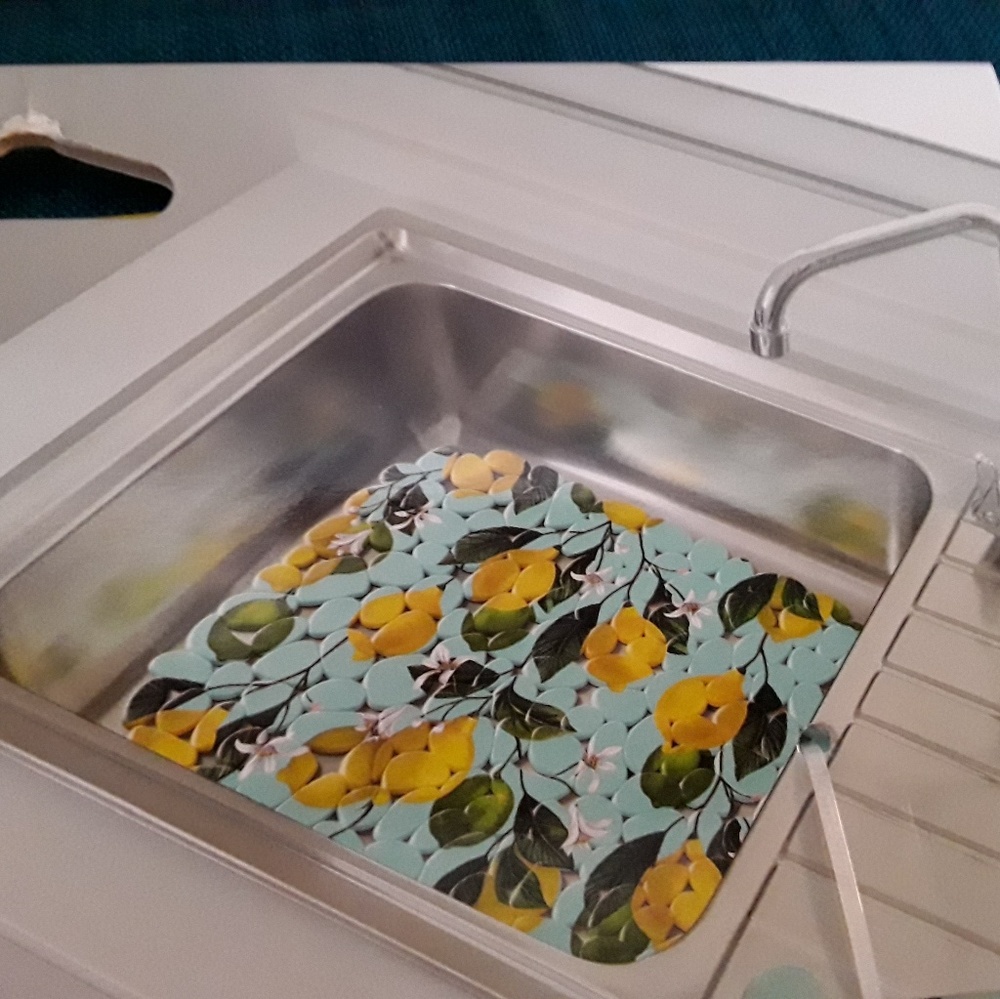 Sink Mat, new with tag 15.5"x12".